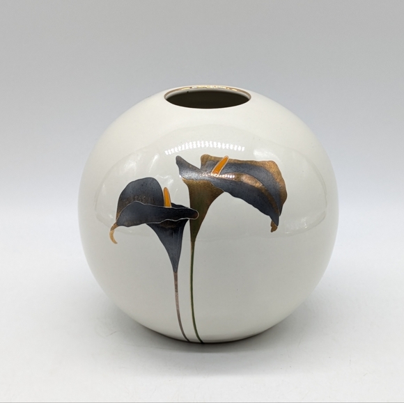 Otagiri Other - Otagiri White Glossy Ceramic Sphere Vase with Black and Gold Calla Lily Design